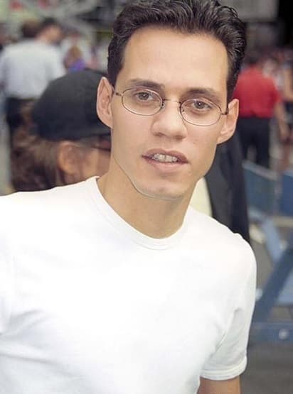 3. A los 19 años tuvo el gran privilegio de actuar en el famoso Carnegie Hall de Nueva York junto al afamado vocalista Danny Rivera.