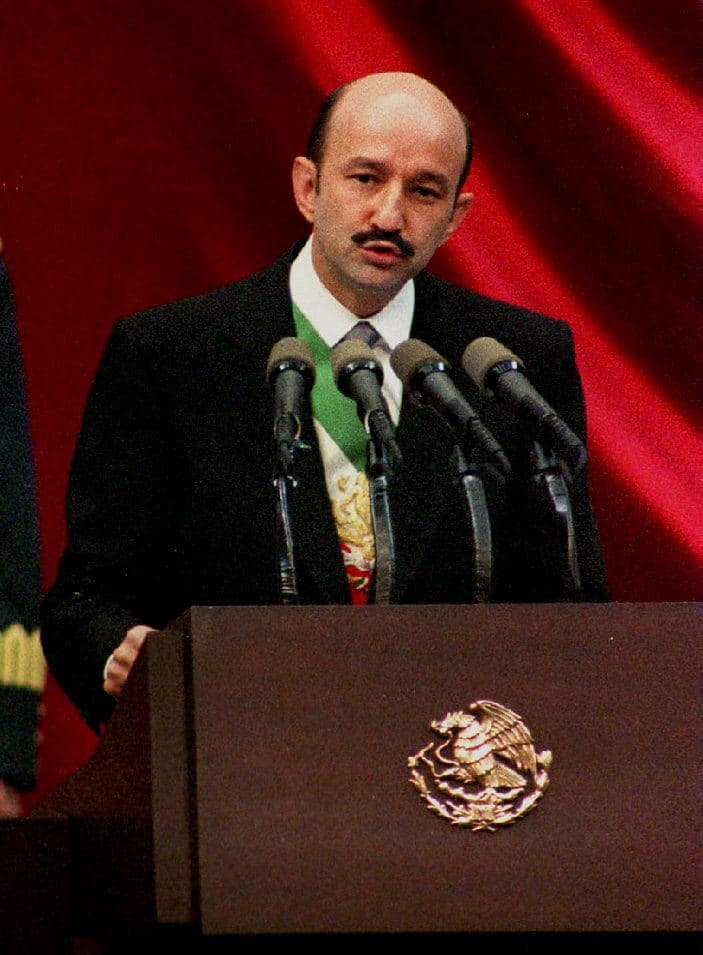 En abril el expresidente de México Carlos Salinas de Gortari huyó del país para evitar ser detenido por supuestos nexos con el caso de su hermano.
