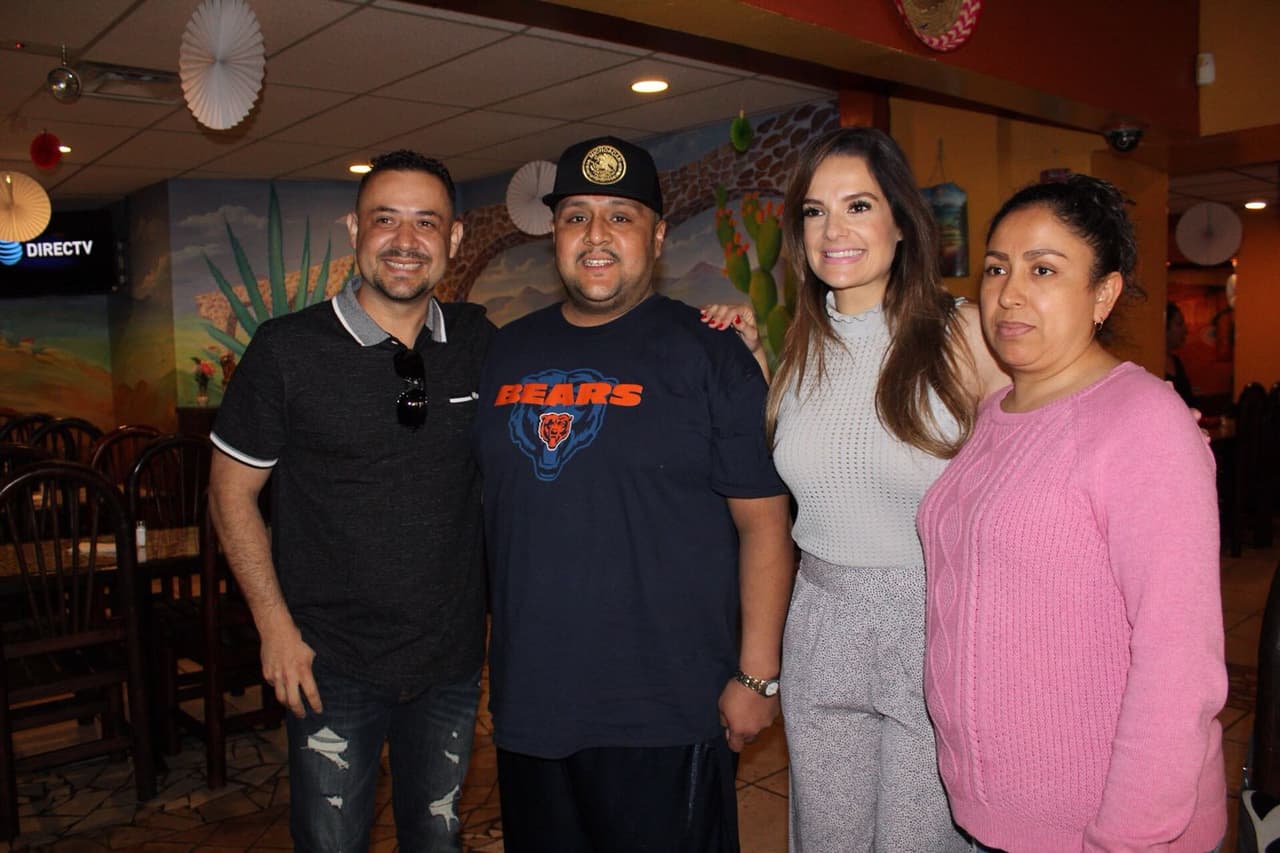 Y agradecieron a todos los presentes por se fieles radioescuchas.