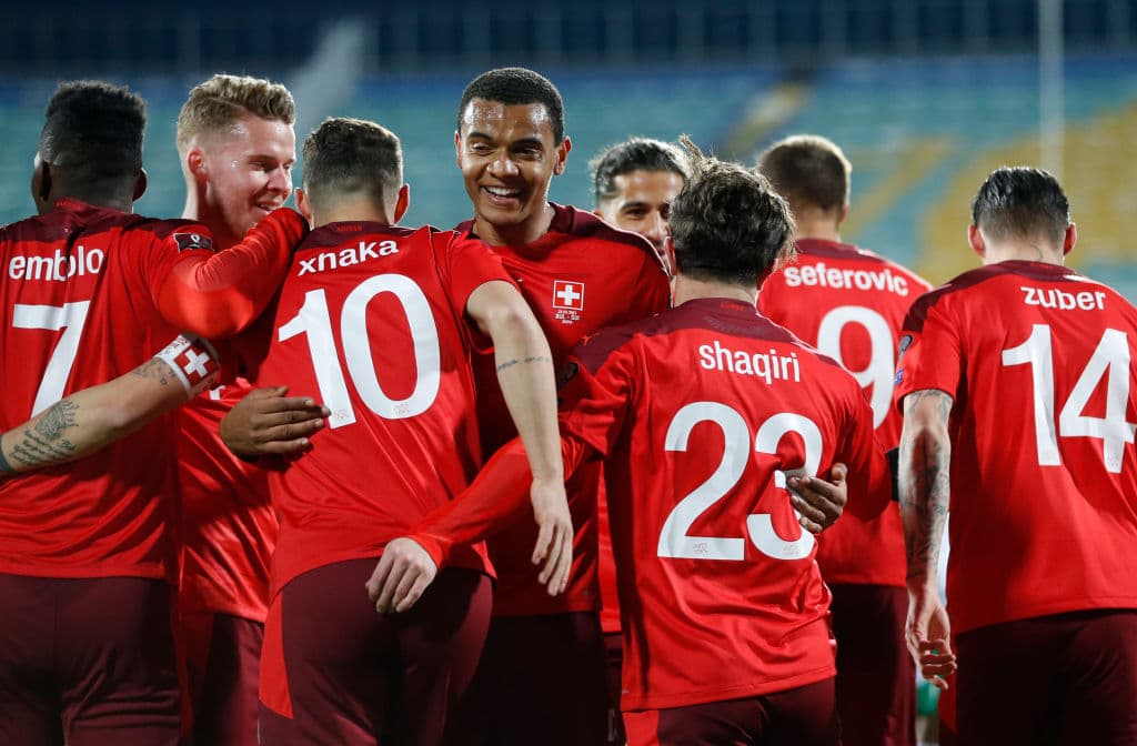 Grupo C | Suiza despachó 1-3 a domicilio a Bulgaria.