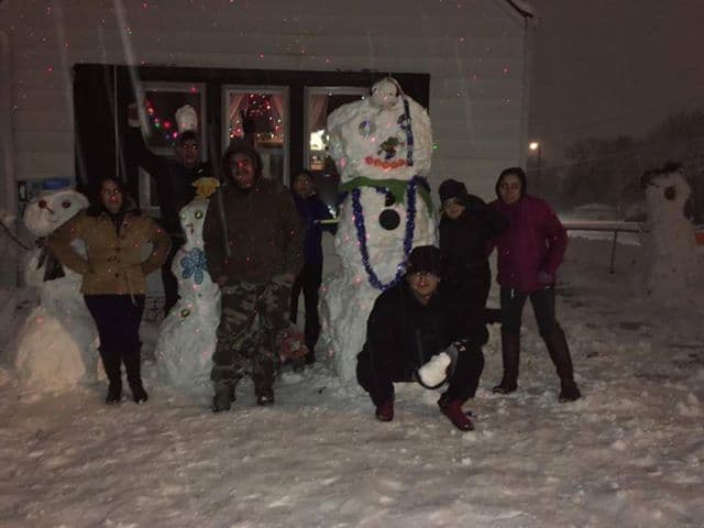 Y cubrirse adecuadamente para el clima.