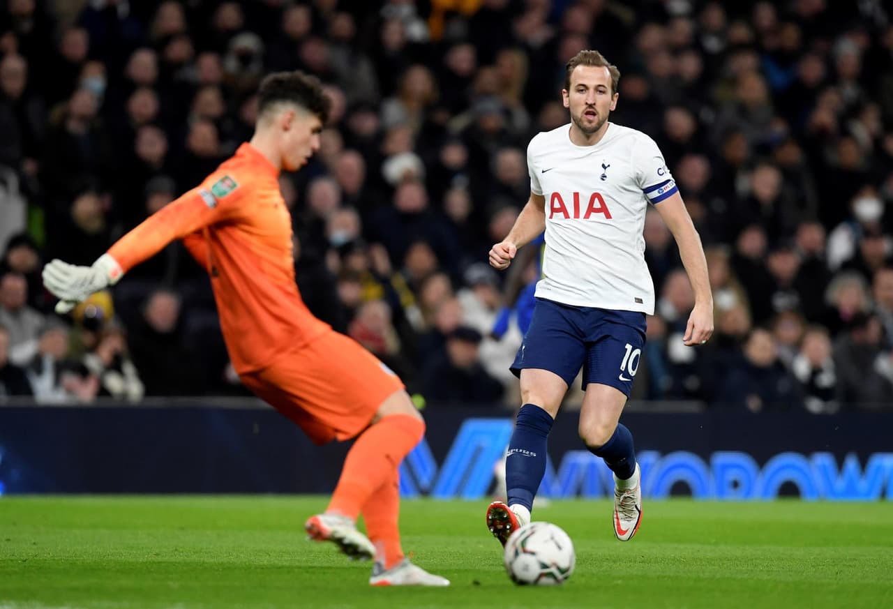 Chelsea se impone por la mínima en la semifinal de vuelta 1-0 y se lleva el triunfo sobre el Tottenham, siendo el primer finalista para la Copa de la Liga de Inglaterra. Antonio Rüdiger le dio el triunfo a los 'Blues' al minuto 18'. El marcador global fue de 3 a cero.