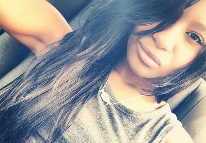 La imagen fue tomada sin el permiso de la familia de la joven y aún no se sabe quien fue el autor de la foto.