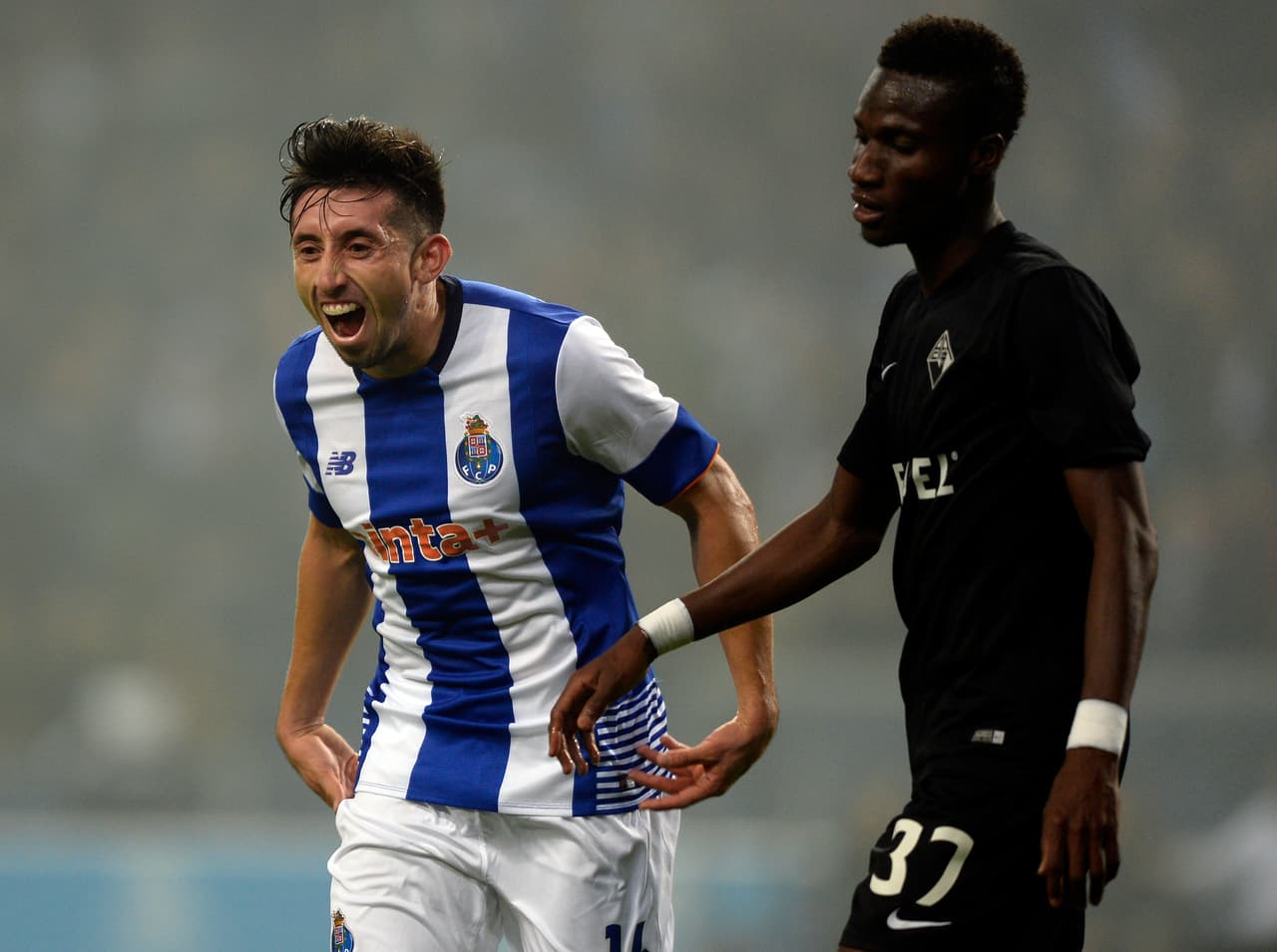 El Nápoles ofrecería 20 millones de euros por Héctor Herrera