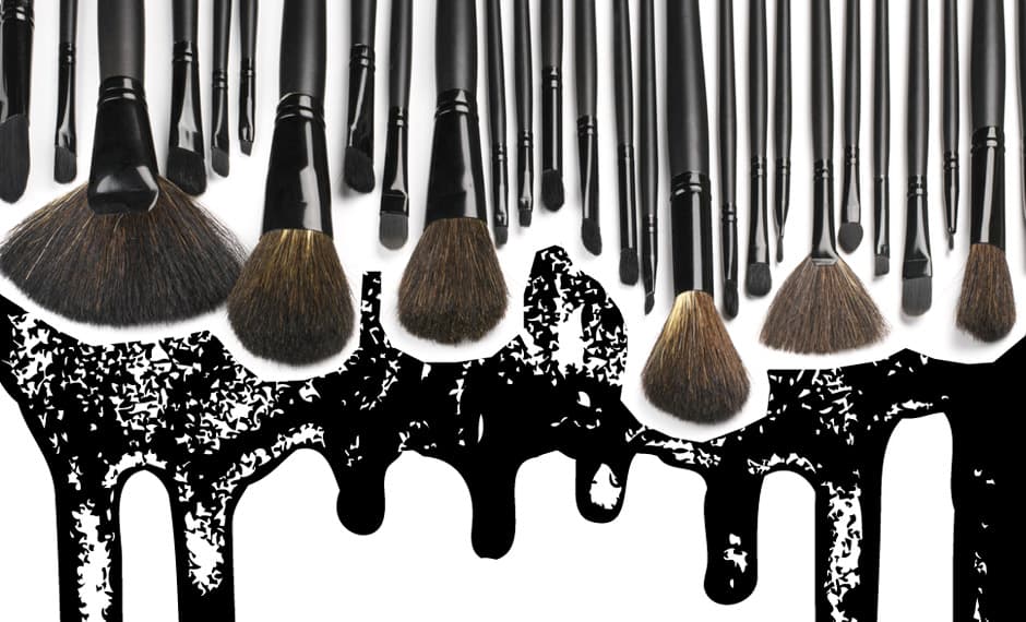 ¿Sabes lo qué ocurre si no lavas tus brochas de maquillaje?