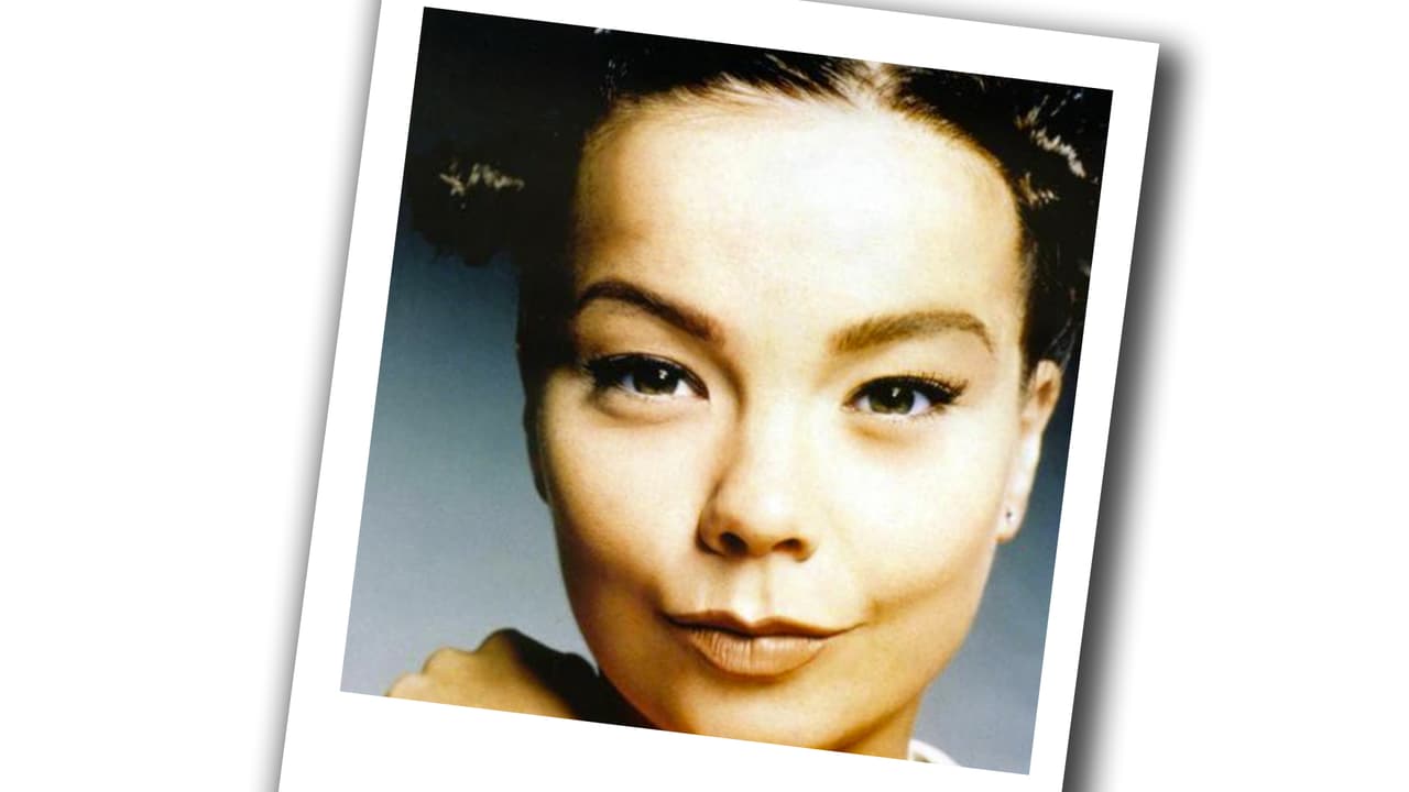 Björk siempre ha sido única con sus peinados.