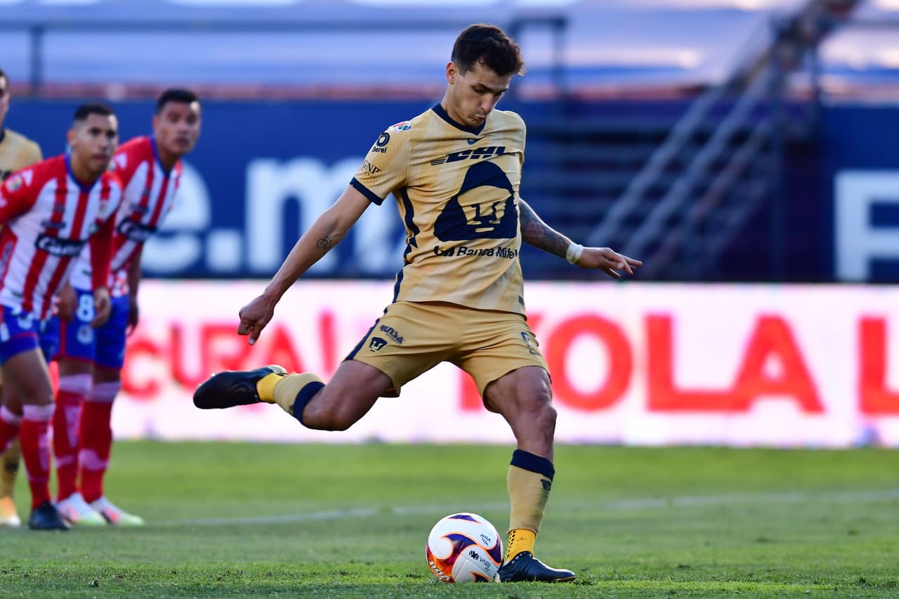 Dinenno tras triunfo de Pumas con polémica: "Hoy tuvimos fortuna"