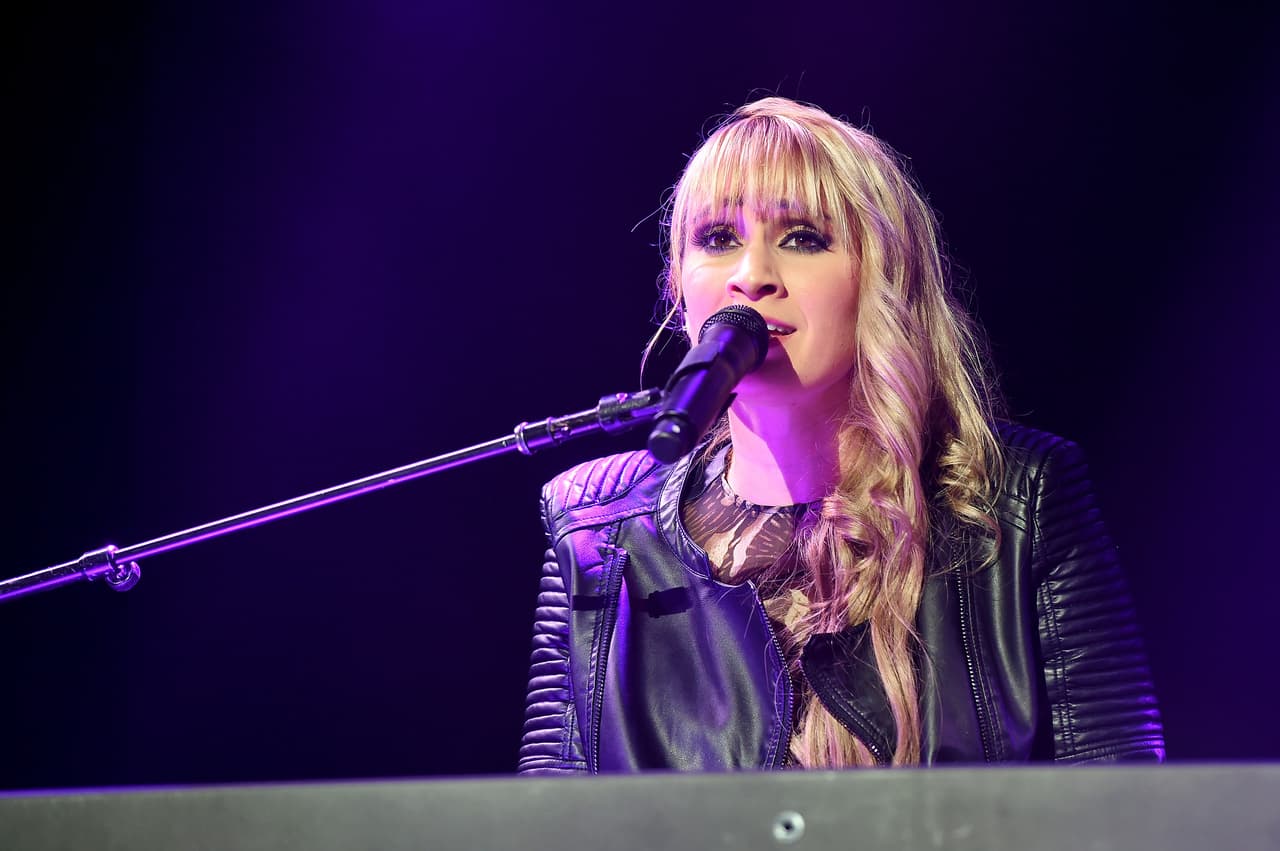 Además de cantautoras, son consideradas como uno de los grupos pop en español más importante y famoso en México y Latinoamérica.