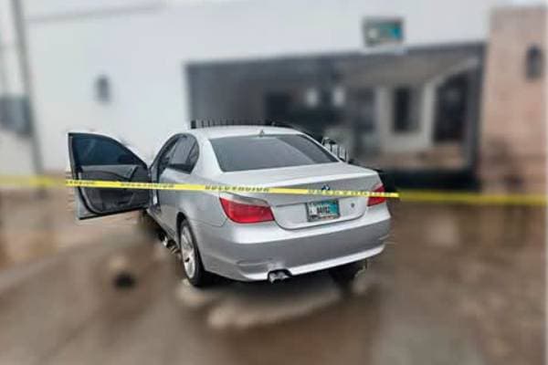 El vehículo en el que intentaba escapar el presunto implicado en el homicidio del influencer 'El Piturris'.