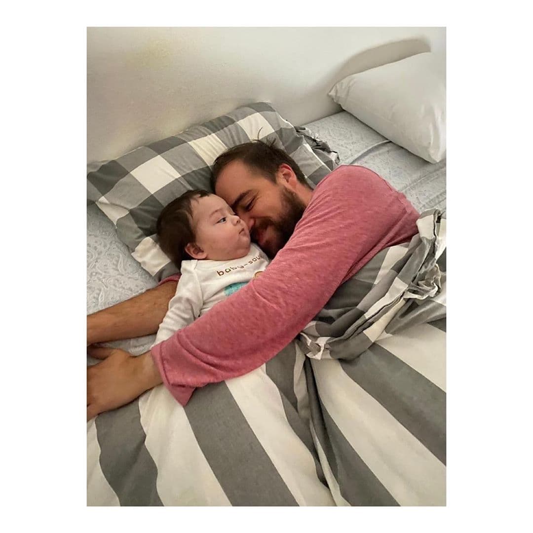 Después de tantas "batallas" luchadas, finalmente este miércoles Lucas se volvió "un angelito y una estrella que guiará nuestros caminos", se despidió de su pequeño quien dio vida al comentarista deportivo de 'Cub de Cuervos'.