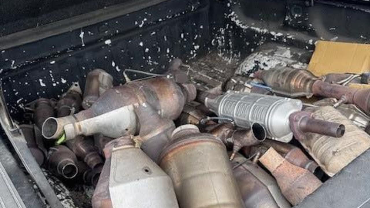 Cualquier persona con información en torno al caso debe llamar al
<b>Departamento de Policía de Baldwin, al 626-960-1955 o aportar cualquier pista a L.A. Regional Crime Stoppers, al 1-800-222-8477 o a la página oficial <a href="https://www.lacrimestoppers.org/" target="_blank">lacrimestoppers.org</a></b>