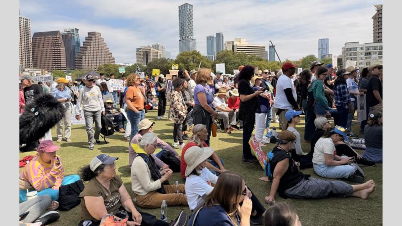 Entre los oradores y personalidades que se espera que se presenten estarán el candiato al Congreso Dan Weber; la organizadora local Yasmine Smith y la drag queen, Brigitte Bandit.
