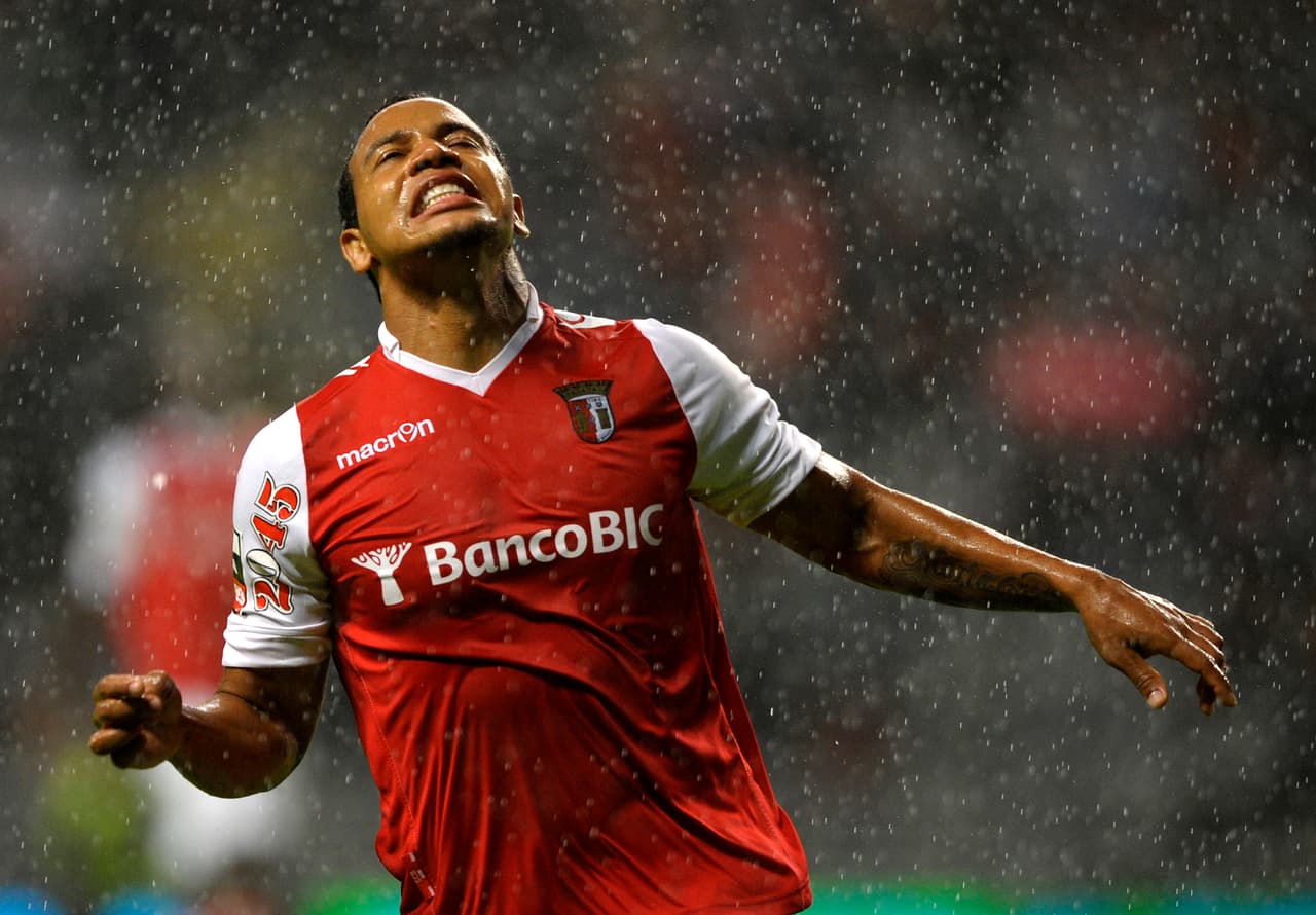 El chocoano comenzaba a despegar en Europa y se esperaba que con los griegos consiguiera el escalón necesario a una liga más competitiva.