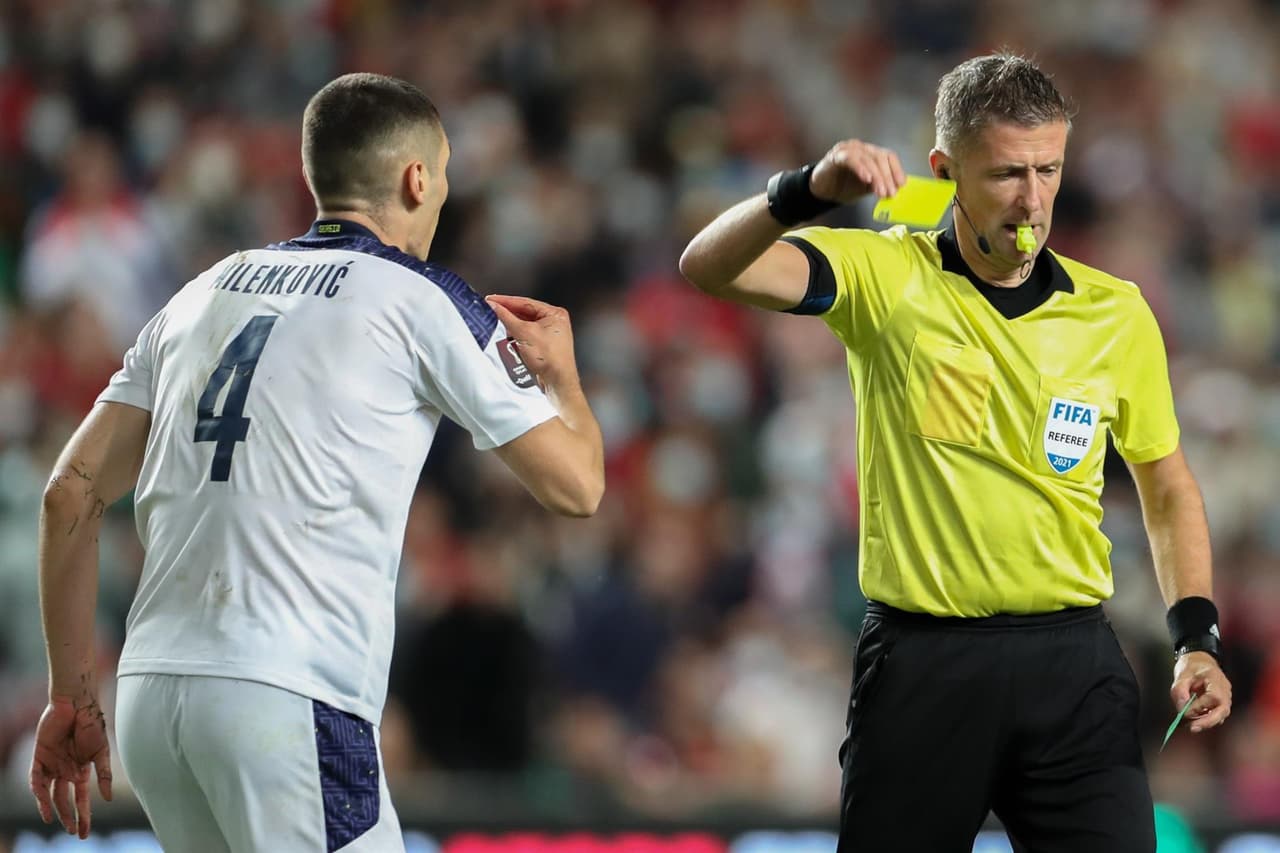 Serbia remonta y le saca el partido a Portugal empatan 2-1 durante la eliminatoria rumbo a Qatar 2022. Renato Sanches abrió el marcador al minuto 2' del encuentro para los locales, pero Dusan Tadic anotó el empate al 33 y Aleksandar Mitrovic le dio el boleto directo a los serbios al Mundial; el equipo de Cristiano va a repechaje.