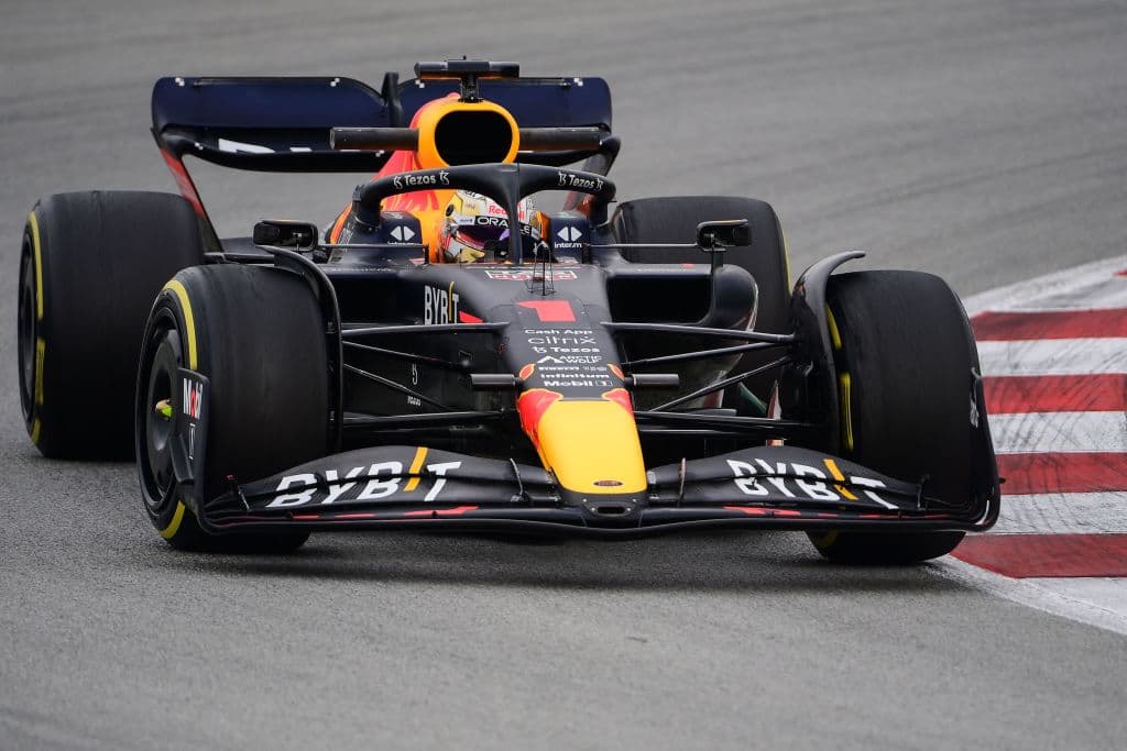 El piloto y campeón holandés Max Verstappen, de Red Bull, durante unas pruebas en Barcelona este viernes.