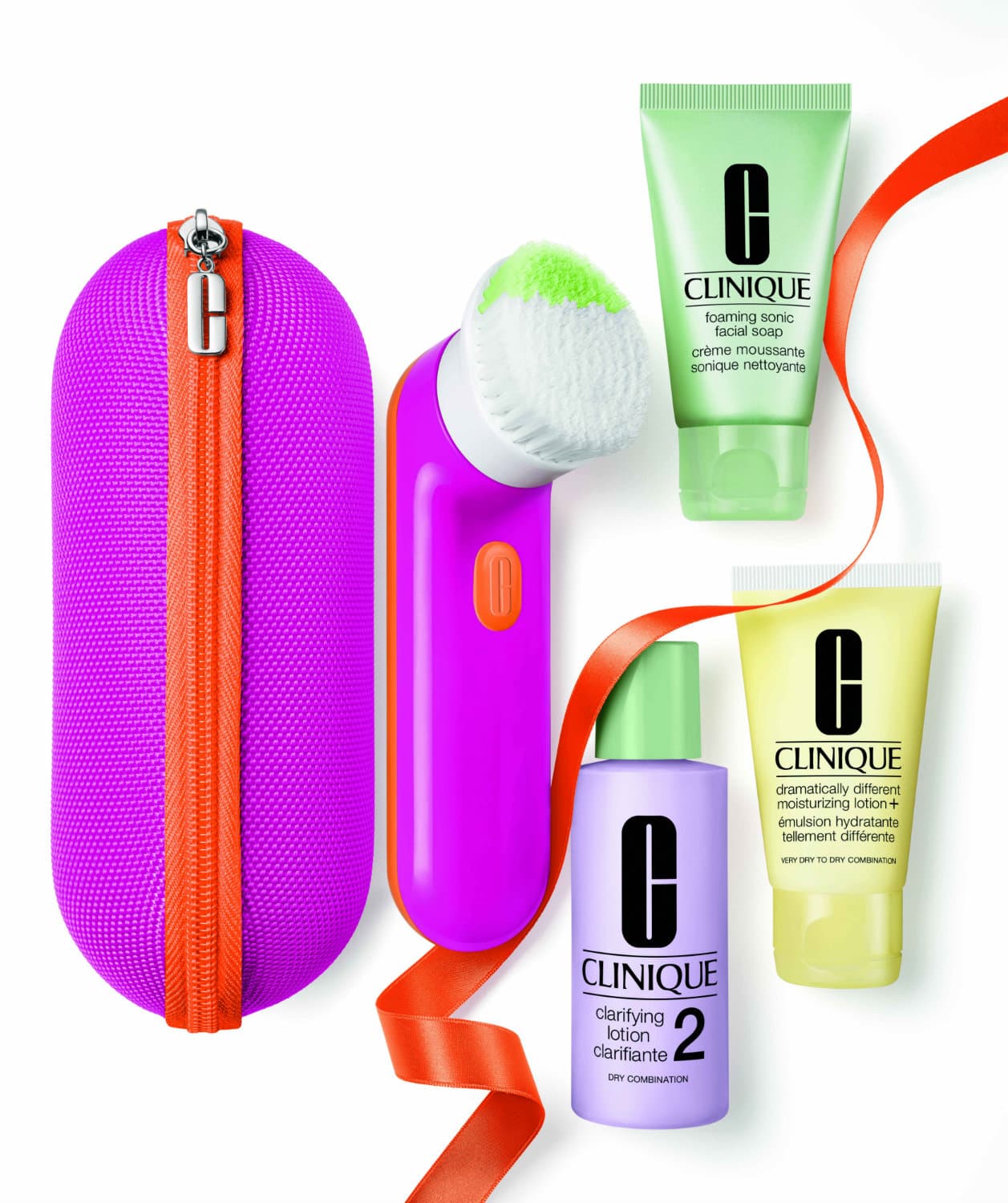 Para ella: Realiza una limpieza intensiva en donde quiera que vayas con el kit para viaje de Clinique. Aplica el Facial Soap con el aparato de Sonic System para maximizar y eliminar todas las impurezas que se acumulan durante el día. Finaliza aplicando emulsión hidratante.