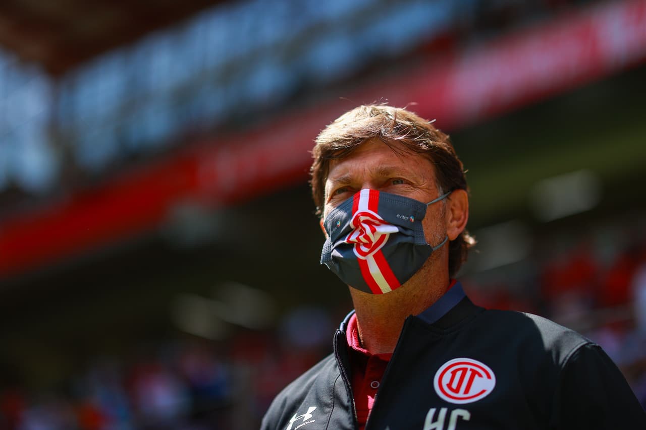 Toluca se impone en su casa ante Tigres 2-1 durante la segunda Jornada del Apertura 2021. Guido Pizarro abrió el marcador a los 27 minutos a favor de los de la UANL, pero Raúl López Gómez igualó el partido a los 33' y Alexis Canelo sumó gol para aventajar a los locales (84'). Fue Braian Zamudio quien sentenció el partido así los 'Diablos Rojos' suman tres puntos en el Grita México.