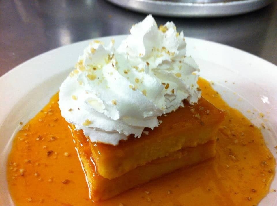 <b>Café Capistrano </b>
<br>
<b>Dirección</b>: 8741 Garvey Dr, Ste 113. Raleigh, NC
<br>
<b>Teléfono</b>: (919) 872-1127
<br>
<b><a href="https://www.yelp.com/map/cafe-capistrano-raleigh">Cómo llegar</a></b>
<br>
<br>En Yelp, aseguran que: “Ofrecemos cocina al estilo mexicano de California. Lo que significa que no es la típica comida mexicana "auténtica". Estamos orgullosos de nuestra comida”.