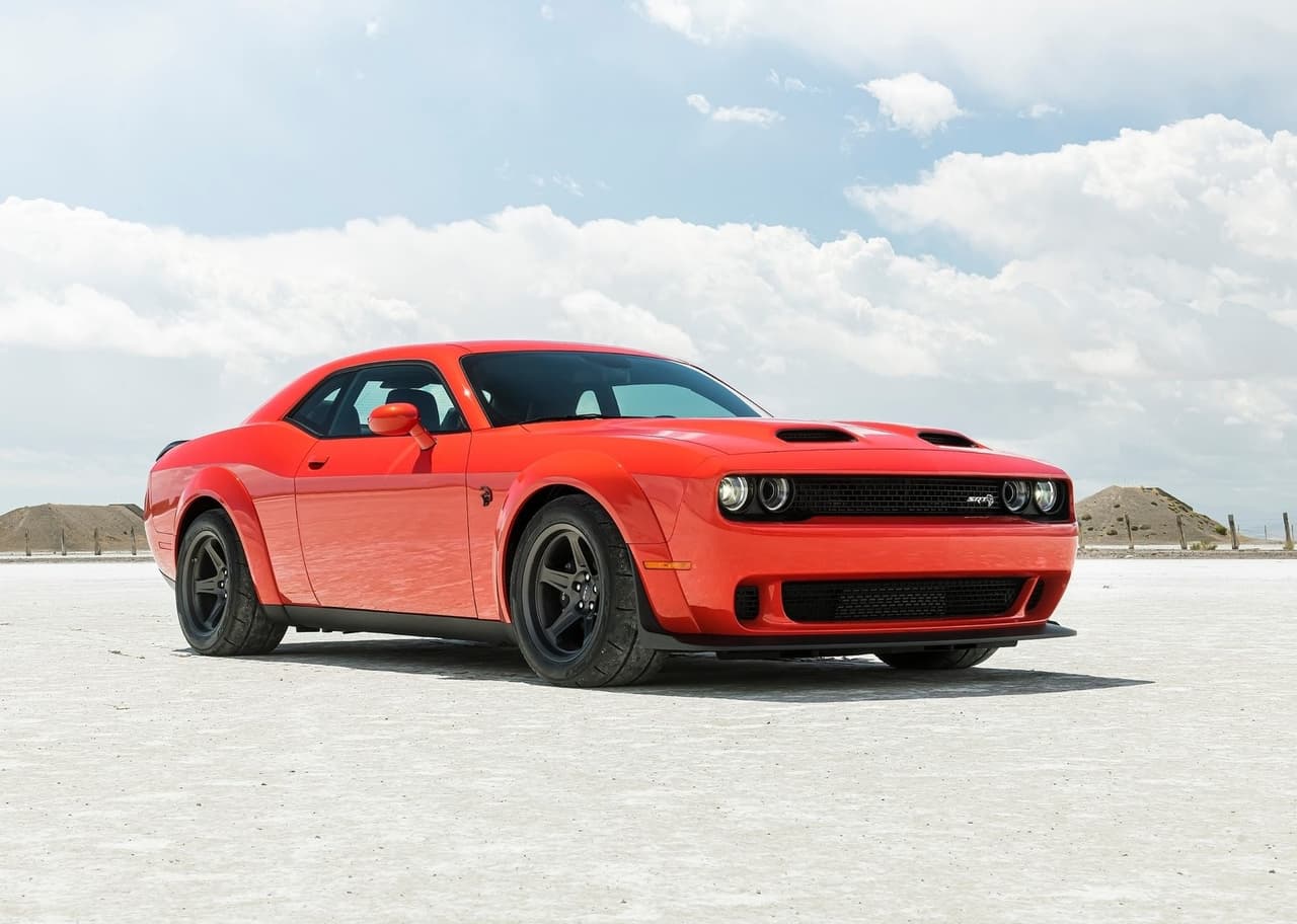 <h3 class="cms-H3-H3"><b>7. Dodge Challenger</b></h3>
<br>
<br>
<b>Porcentaje de dueños con al menos una multa por exceso de velocidad:</b> 15.09%
<br>
<br>
<b>Precio base:</b> $28,295