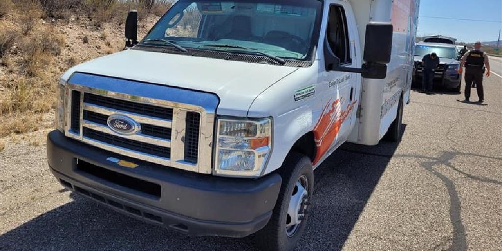 La Oficina del sheriff en Tombstone hicieron la parada del vehículo y llegaron al descubrimiento.