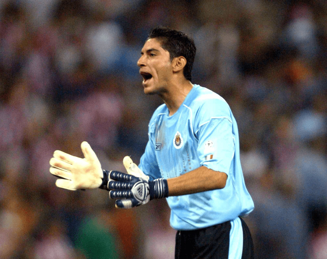 En el 2005 participó en la Copa Libertadores con las Chivas de Guadalajara. Tuvo una gran participación ante el Boca Juniors de Argentina.