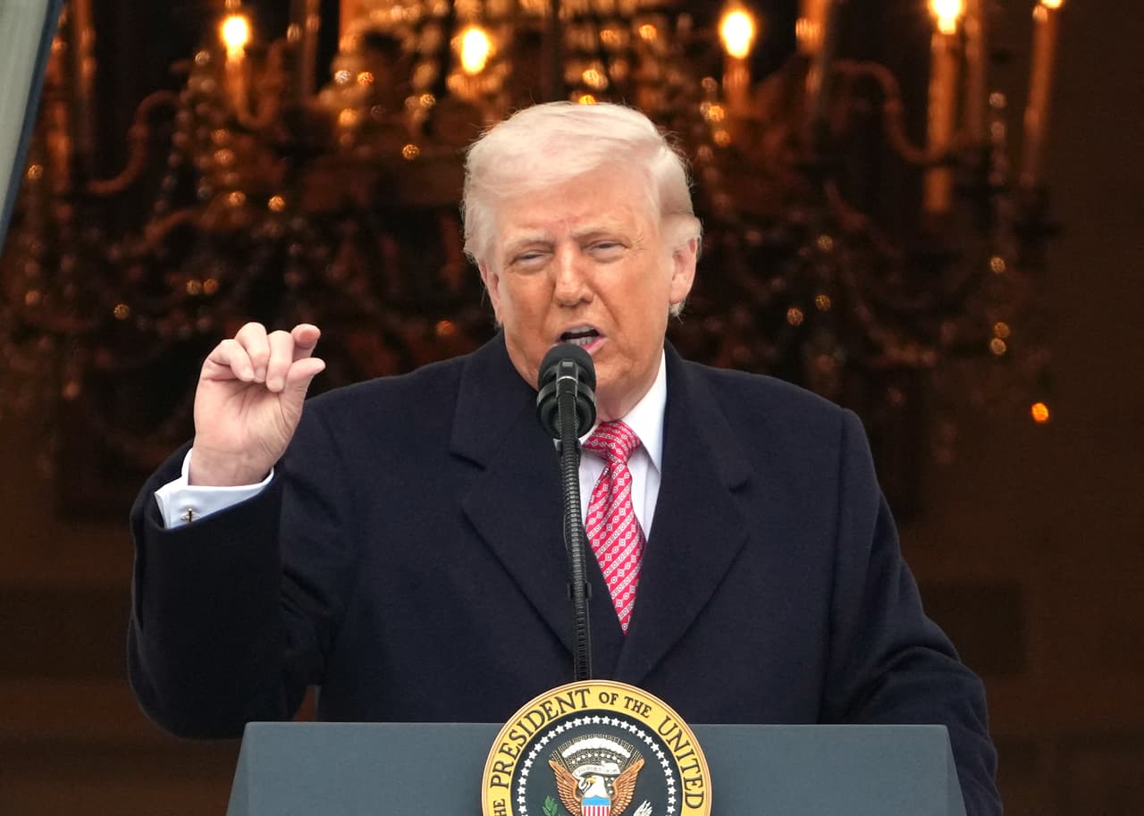 Trump firma orden ejecutiva para pagar a trabajadores del TSA tras falta de acuerdo en el Congreso