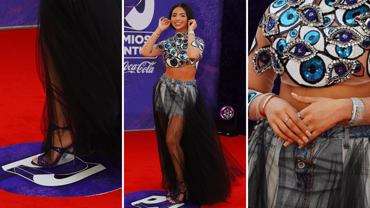 Los detalles del look de Ángela Aguilar en la alfombra roja de Premios Juventud 2023