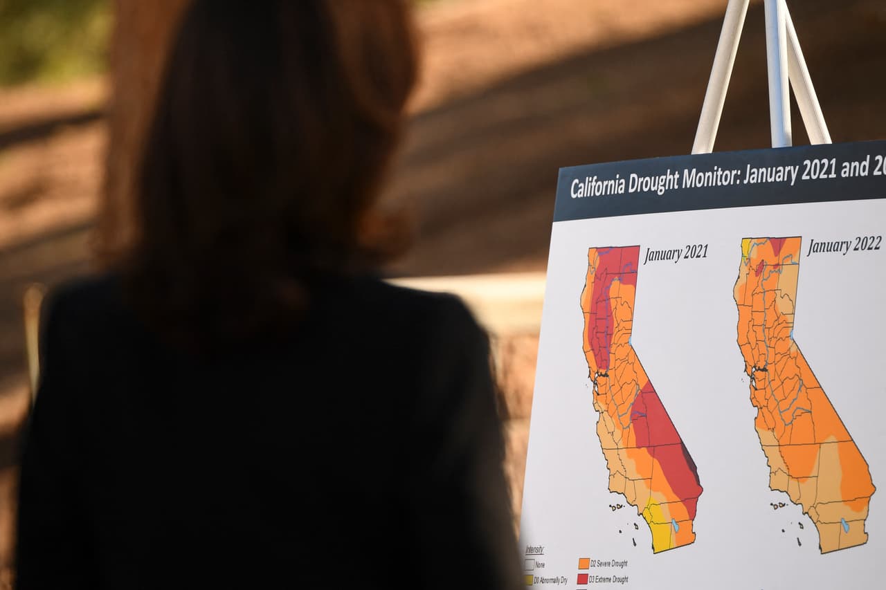 En 2020 y 2021, en California las lluvias fueron casi imperceptibles, como efecto del
<b><a href="https://www.univision.com/local/los-angeles-kmex/noaa-la-nina-segundo-ano-efecto-california" target="_blank">fenómeno climático La Niña</a></b>.