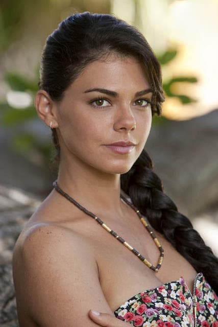 Livia Brito protagonizó un tremendo escándalo después de golpear a un fotógrafo que la seguía, cuando se encontraba con su novio. La actriz, originaria de Cuba, también habló despectivamente contra los mexicanos y a pesar de disculparse por medio de sus redes sociales, fue alejada de la producción que iba a grabar y ahora su carrera está evidentemente estancada.