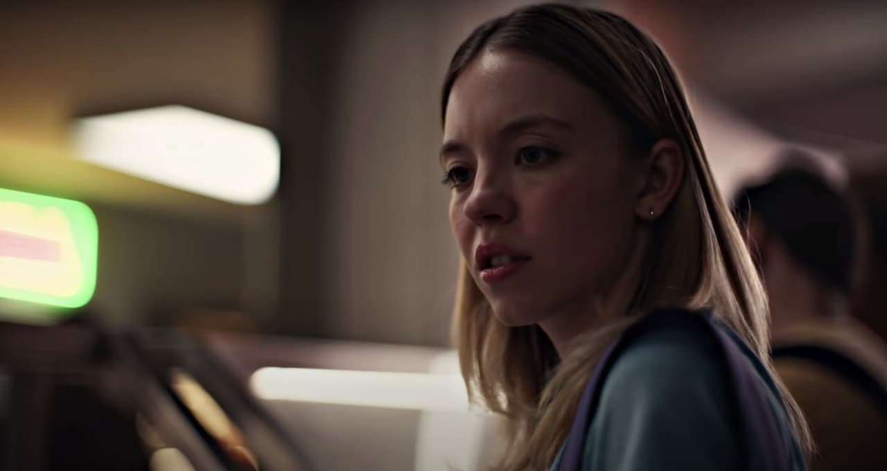 Adler resultó sumamente parecida a la versión adulta de Cassie, a quien da vida Sydney Sweeney en ‘Euphoria’.
