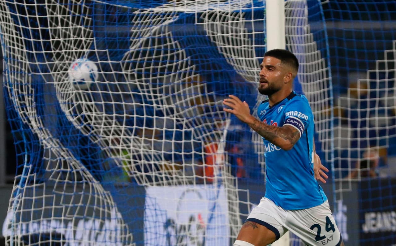 Con anotaciones de Victor Osimhen (11') y Lorenzo Insigne de penalti (57'), el Napoli se impone ante Cagliari 2-0 durante la Jornada 6 en la Serie A. Hirving Lozano jugó los 20 últimos minutos del encuentro y la escuadra 'Azzurra' sigue super líder de la tabla.