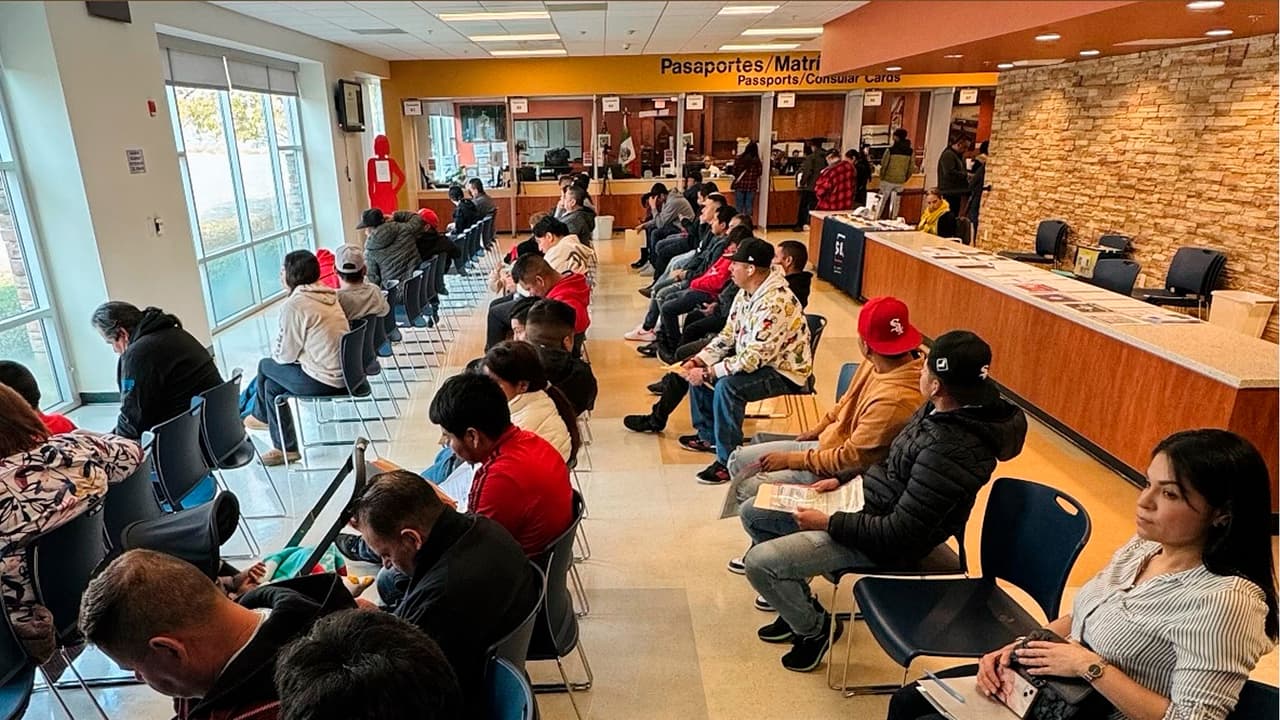 Pagan hasta $100 por citas en el Consulado de México en Sacramento ¿Por qué esto es arriesgado?