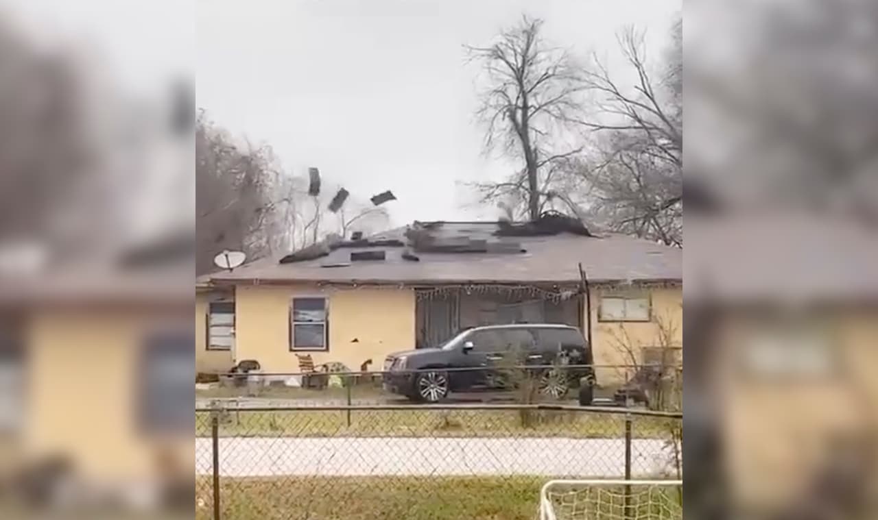 Esta familia dijo que no tienen su casa asegurada y no tienen dónde pasar la noche, por lo que ahora deben buscar ayuda para poder continuar con sus vidas.
