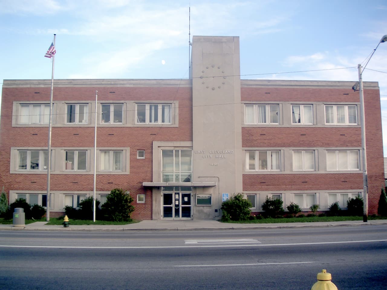 <b>Puesto 9. East Cleveland, Ohio. Tasa de pobreza: 40.5% (estado: 14.9%).</b> Ingreso medio por hogar: 21,184 dólares (estado: 52,407). Valor medio de la vivienda: 56,800 dólares (estado: 135,100). Población: 17,375.