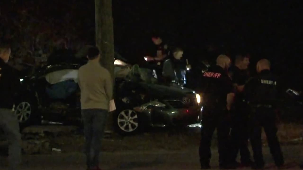 Niña de 12 años sobrevive a un choque entre el carro que manejaba su abuela y una grúa en Houston