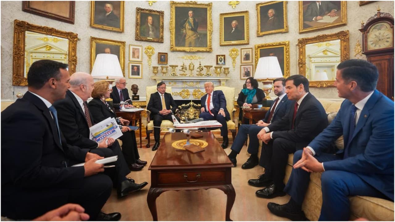 Reunión Trump-Petro: los invitados, los obsequios y la puerta por la que entró el colombiano a la Casa Blanca
