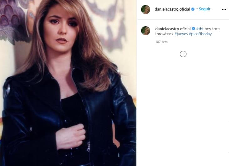 En esta imagen que compartió Daniela Castro en un 'jueves de recuerdo' en Instagram, de su participación en la telenovela 'Desencuentro' en 1997, también es notorio cuánto se parece a su hija cuando era joven.