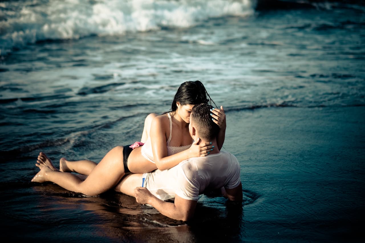 El escenario sentimental que tienes frente a ti es estupendo y aquello que en un pasado reciente te causó dolores de cabeza, preocupaciones de índole afectiva e inquietudes que no sabías como resolver, ahora se coloca en un plano secundario y te lanzas a una nueva aventura de tu imaginación y fantasía.