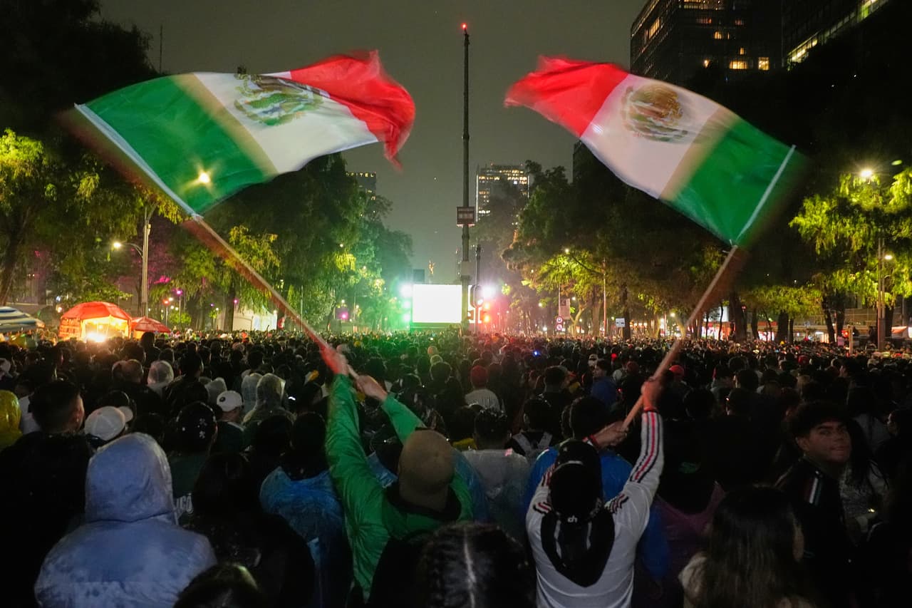 Cuatro personas mueren durante celebraciones por la victoria de México en la Copa Mundial