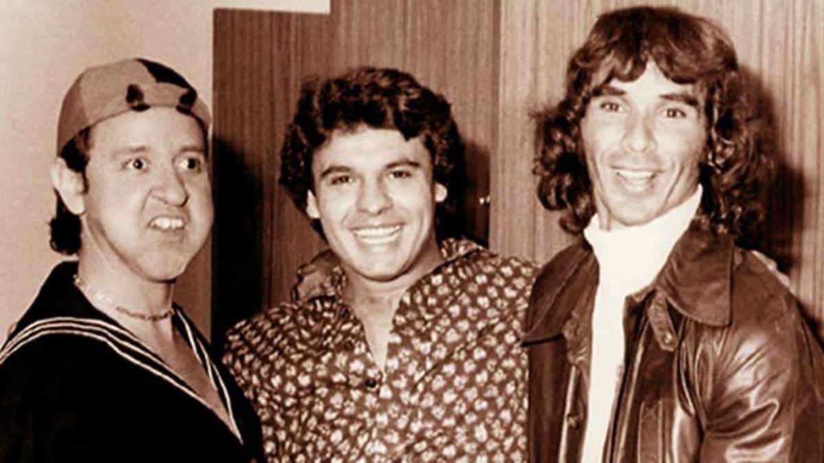 Ricardo González Gutiérrez, verdadero nombre del payaso de la tele
<b>, siempre fue amigo del cantante a quien conoció en su juventud</b>, antes de sus épocas de éxito.
<br>