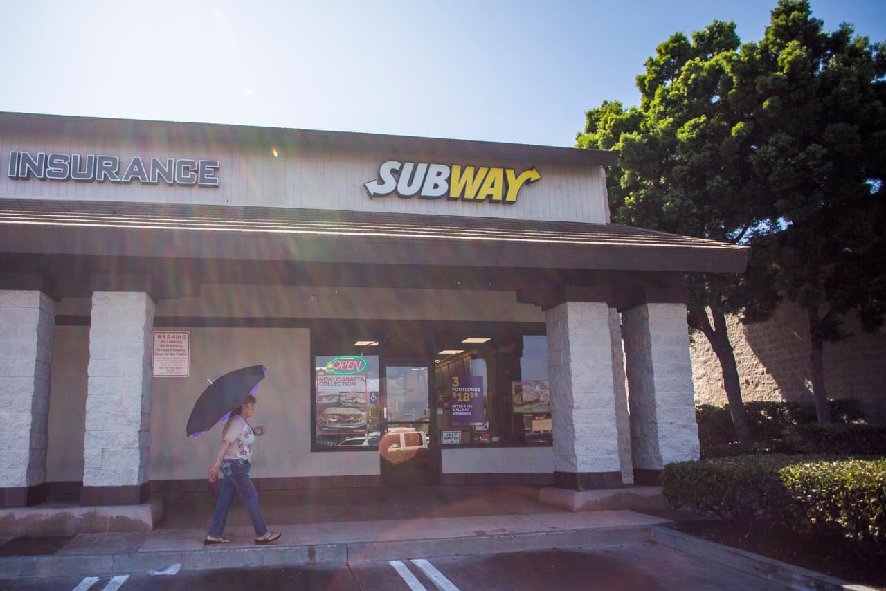 En un mensaje de la empresa Subway, funcionarios aseguran que la demanda es "inapropiada" y no tiene fundamento, según el
<a href="https://www.washingtonpost.com/business/2-customers-sue-subway-claiming-tuna-is-anything-but-tuna/2021/01/29/012aa9ca-6261-11eb-a177-7765f29a9524_story.html" target="_blank">Washington Post. </a>