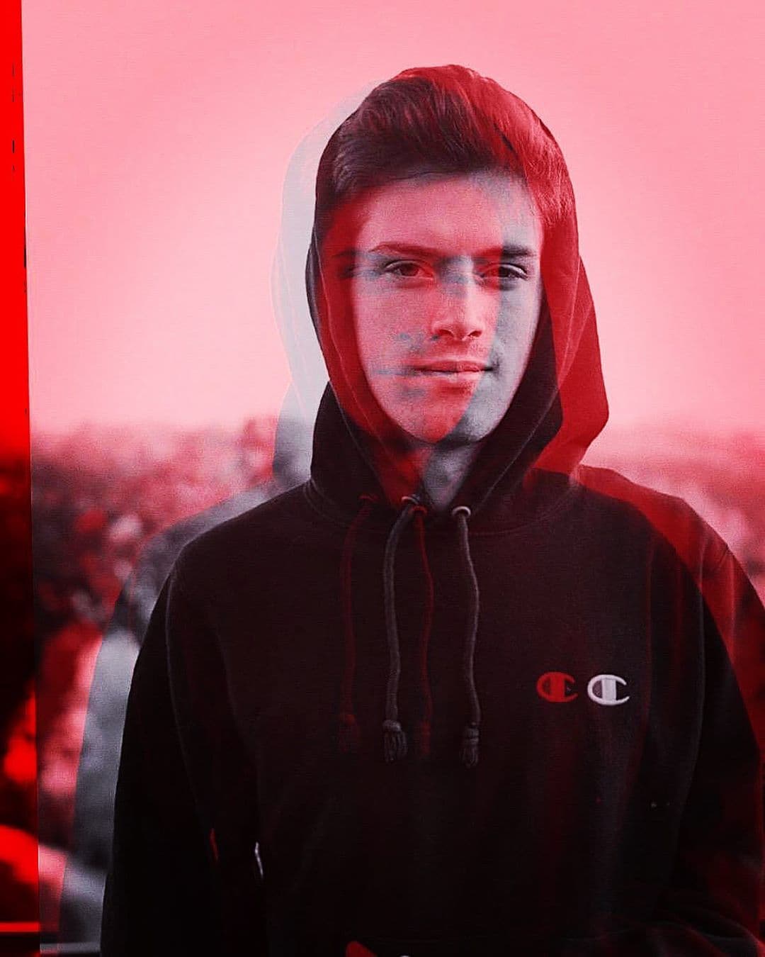 'Nico' tiene 21 años y recientemente debutó como cantante en el género urbano.
<br>