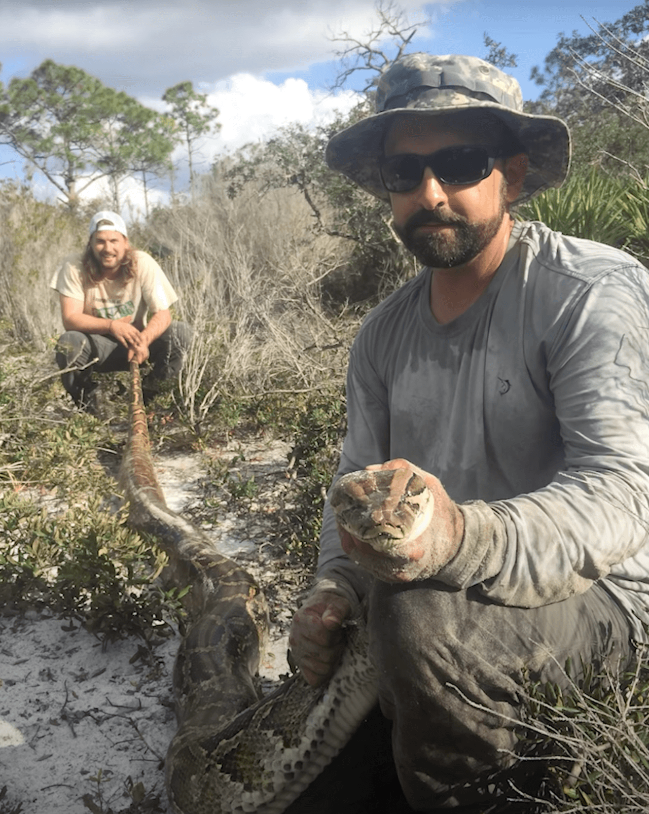 Cuando Ian estudiaba en la escuela en 1990, tenía dos pitones por mascota , pero no de la especia invasora.