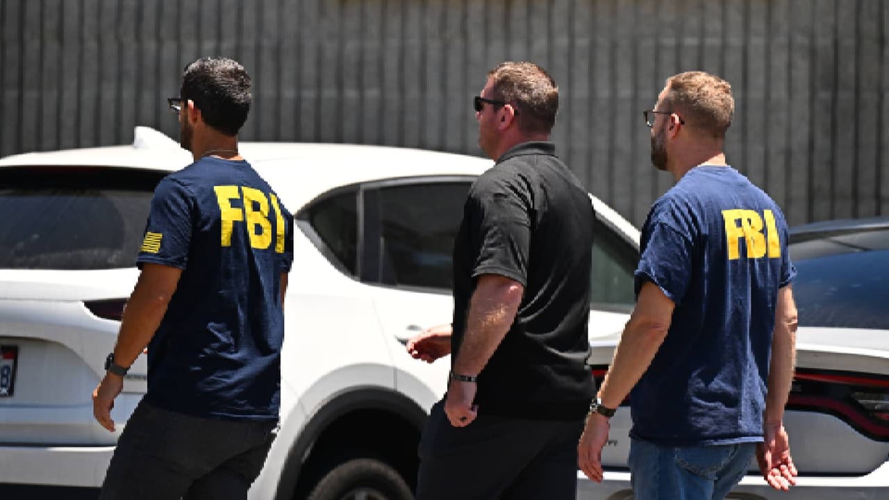 FBI investiga presunta corrupción en NYPD; allanan propiedades de altos mandos policiacos