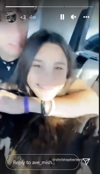 Desde principios de febrero de este año el adolescente se ha dejado ver más cariñoso y amoroso con ella a través de publicaciones que ha hecho en su propia cuenta.
<br>