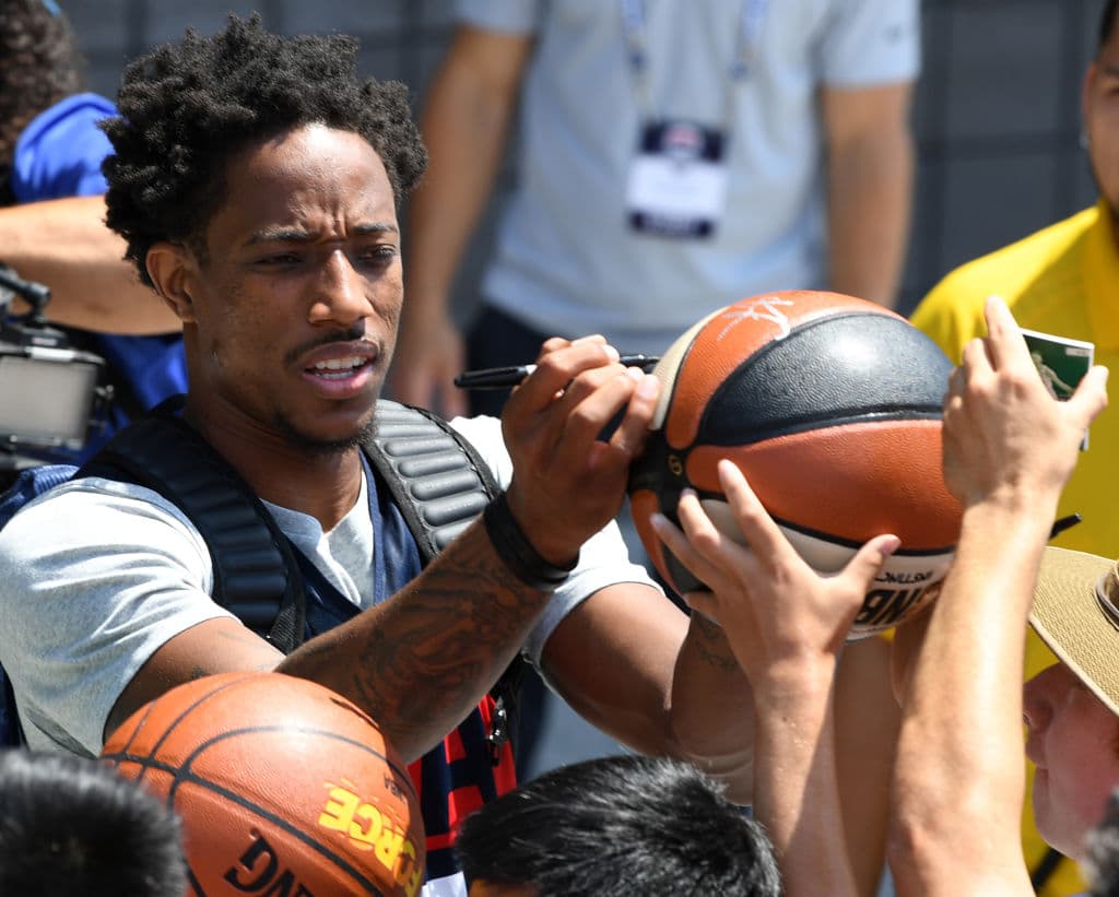 3)
<b>DeMar DeRozan</b>. El veterano alero deja a los Toronto Raptors en un canje que lo lleva a los San Antonio Spurs. Luego de nueve años en Canadá se muda al Oeste y su nivel debe subir forzosamente.