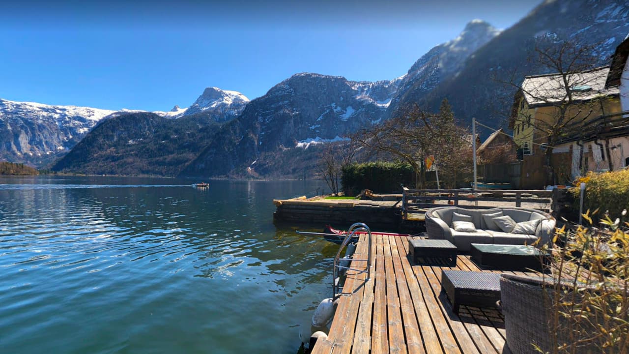 20. Austria ha introducido una estrategia a través de las redes sociales para promocionar la estancia en Hallstatt, una aldea localizada en la montaña más remota del país donde puedes encontrar las tradicionales casas de pan de jengibre. Ahí miles de turistas descienden a la aldea alpina cada día, sin darse cuenta de los inolvidables paisajes que van a encontrar.