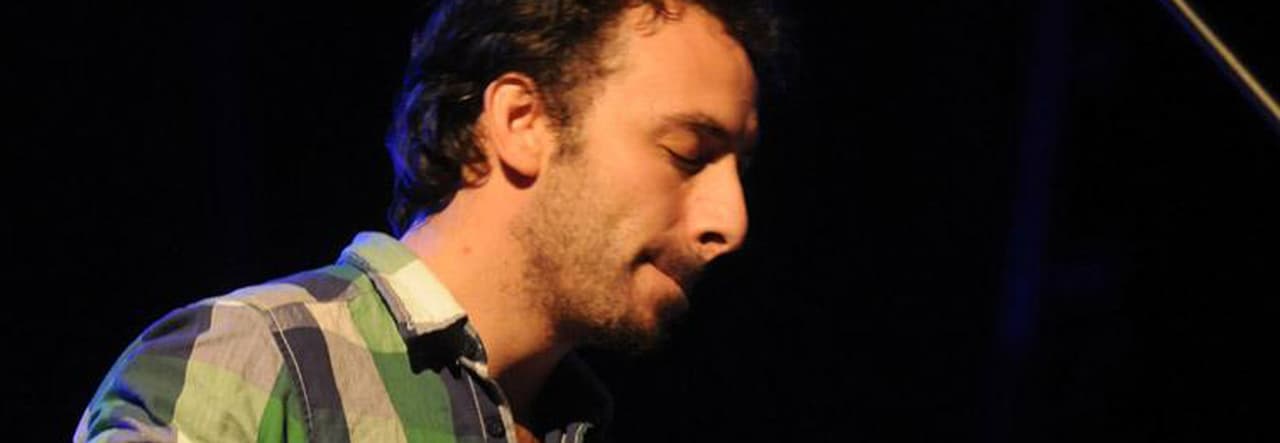 El productor e ingeniero musical sudamericano Matías Cella fue reconocido en tres categorías para la gala de noviembre próximo, él aparece en Grabación del Año por su trabajo en 'Telefonía' de Jorge Drexler, Álbum del Año, por 'Salvavidas de hielo', también de Drexler y Mejor Ingeniería de Grabación para un Álbum por su labor en 'Salvavidas de Hielo'.