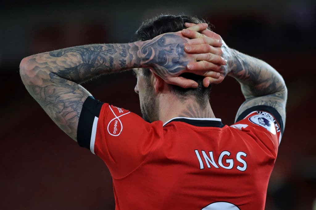 Southampton da la sorpresa en la Premier League y derrota al líder de la tabla. El Liverpool simplemente no puede anotar y cae con gol de Danny Ings justo al inicio del encuentro, durante la Jornada 17.