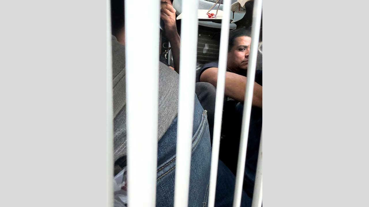 Mientras que el conductor quedó recluido en la prisión Tom Bowles bajo el cargo de tráfico de personas.